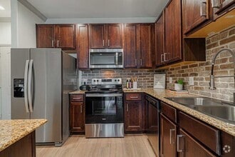 Building Photo - 10799 Memorial Dr
