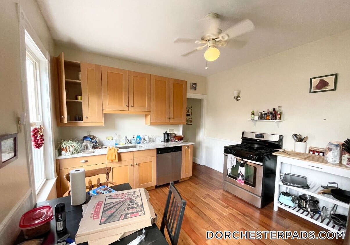 Primary Photo - 26 Taft St