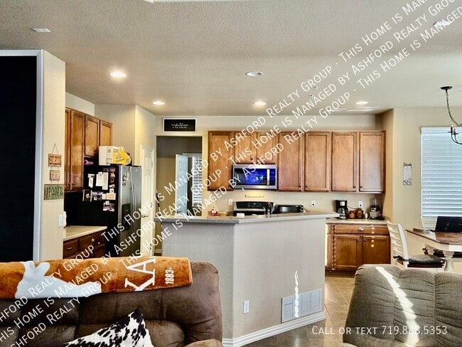 Building Photo - 7947 Irish Dr