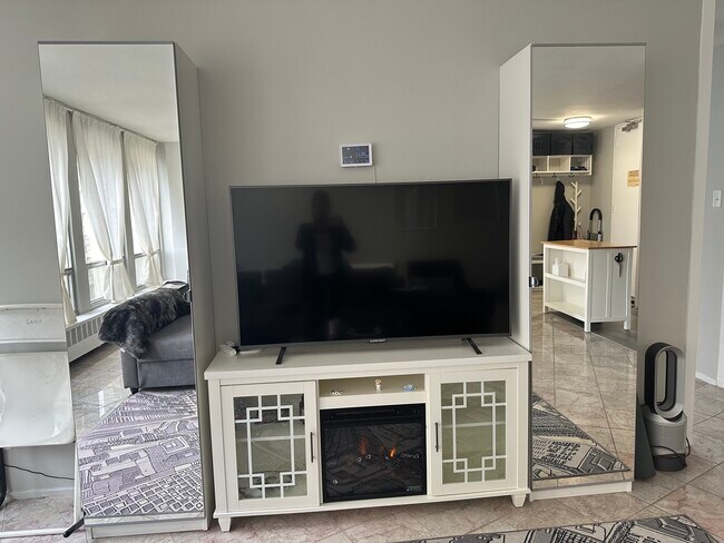 Foto del edificio - 1401 E 55th St