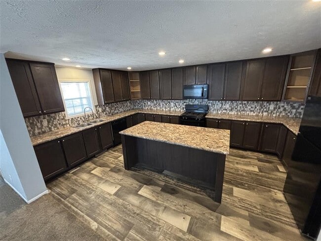 Building Photo - 78 Eisenhower St