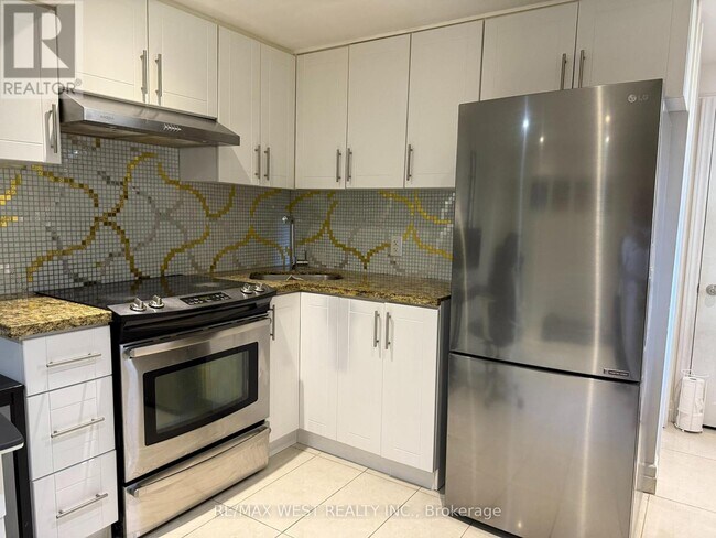Photo du bâtiment - 1127 Islington Ave