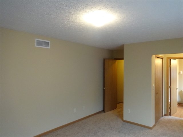 Building Photo - 3368 Emeline Dr