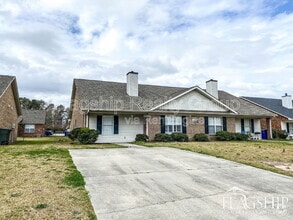 Building Photo - 3311 Moseley Dr