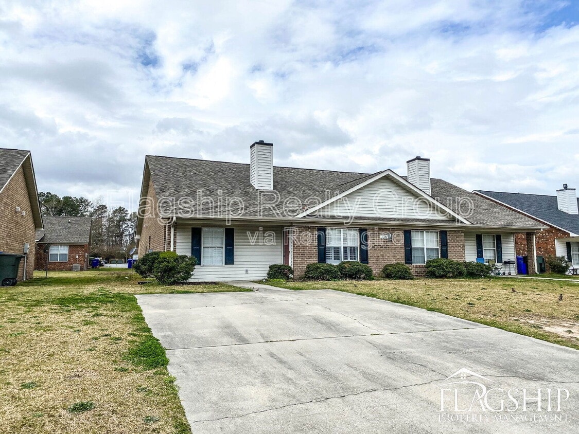 Photo - 3311 Moseley Dr