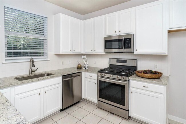 Building Photo - 4022 Cargill Dr