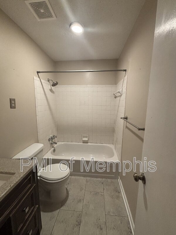 Building Photo - 3981 Grahamdale Cir