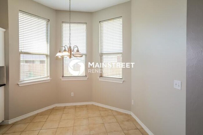 Building Photo - 3 Bedroom Pet-Friendly Home in Edmond, OK with Main Street Renewal