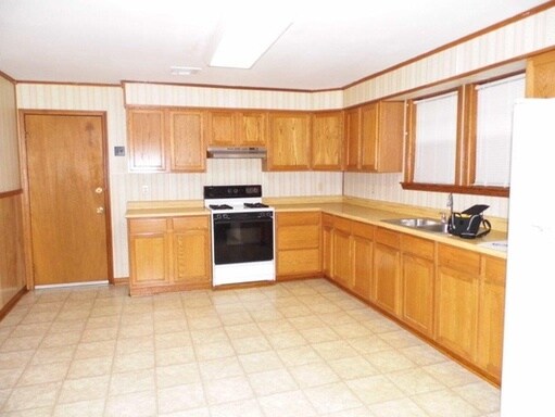 Building Photo - 1059 Avenue A