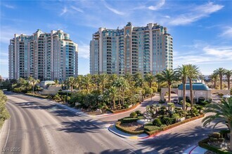 Building Photo - 9103 Alta Dr