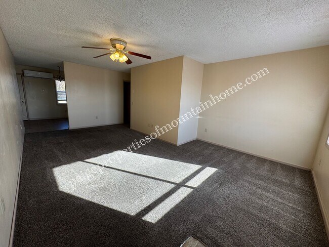 Foto del edificio - 513 E 13th St