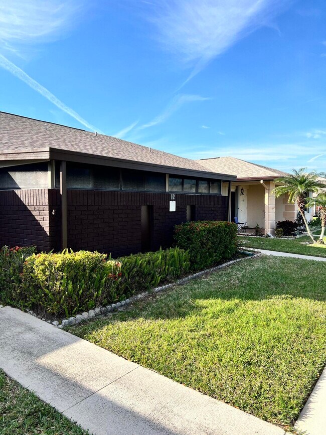 Building Photo - 5845 Dream Ct