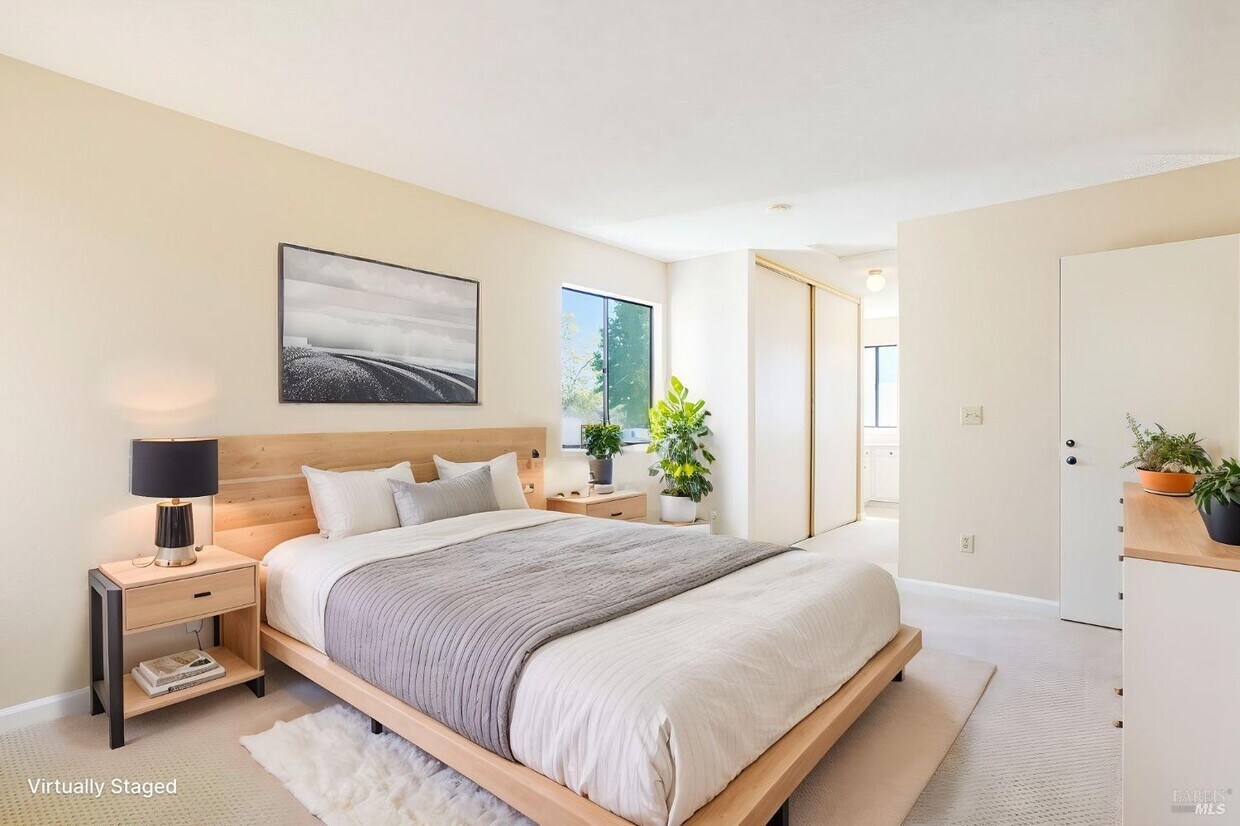 Foto principal - 427 San Marin Dr