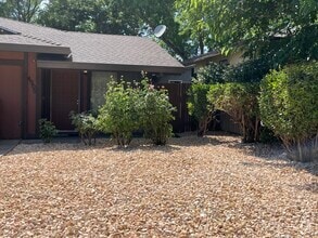 Building Photo - 4909 Orchid Way