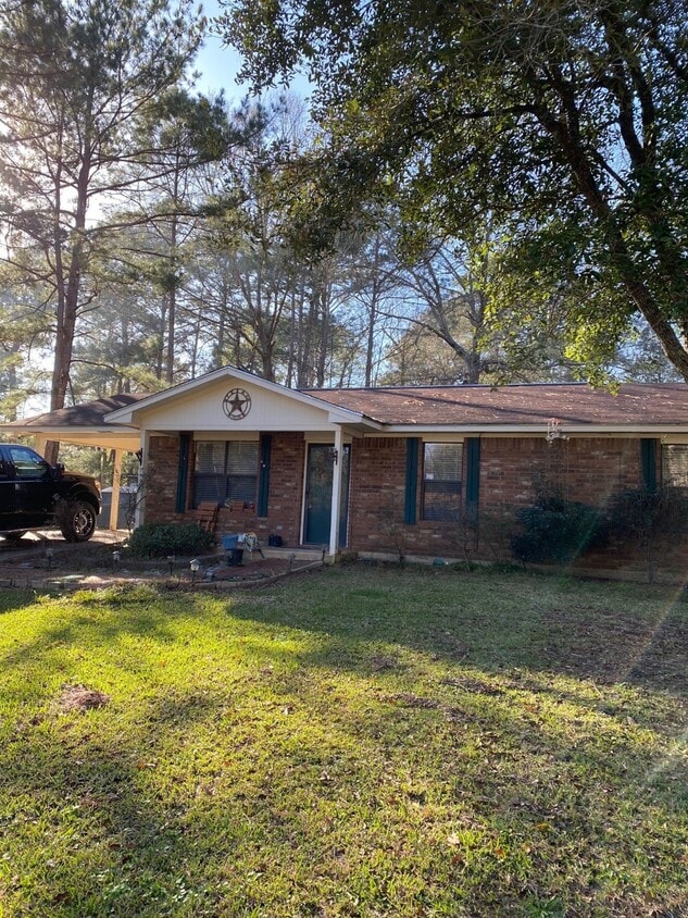 Primary Photo - 232 Olen St
