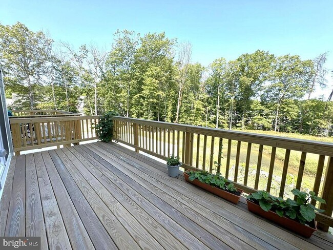 Foto del edificio - 4115 Bolton Ct
