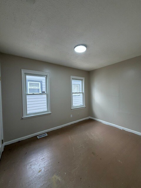 Building Photo - 22844 Sharrow Ave