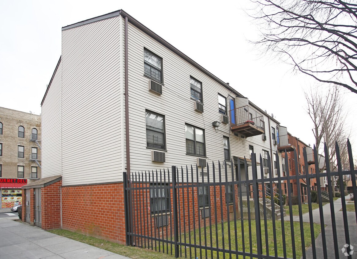 Brownsville Gardens 1490 Pitkin Ave Brooklyn, NY