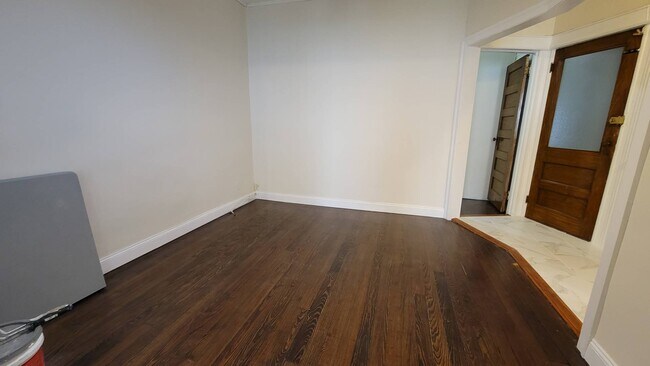 Foto del edificio - 59-22-68 68th Ave