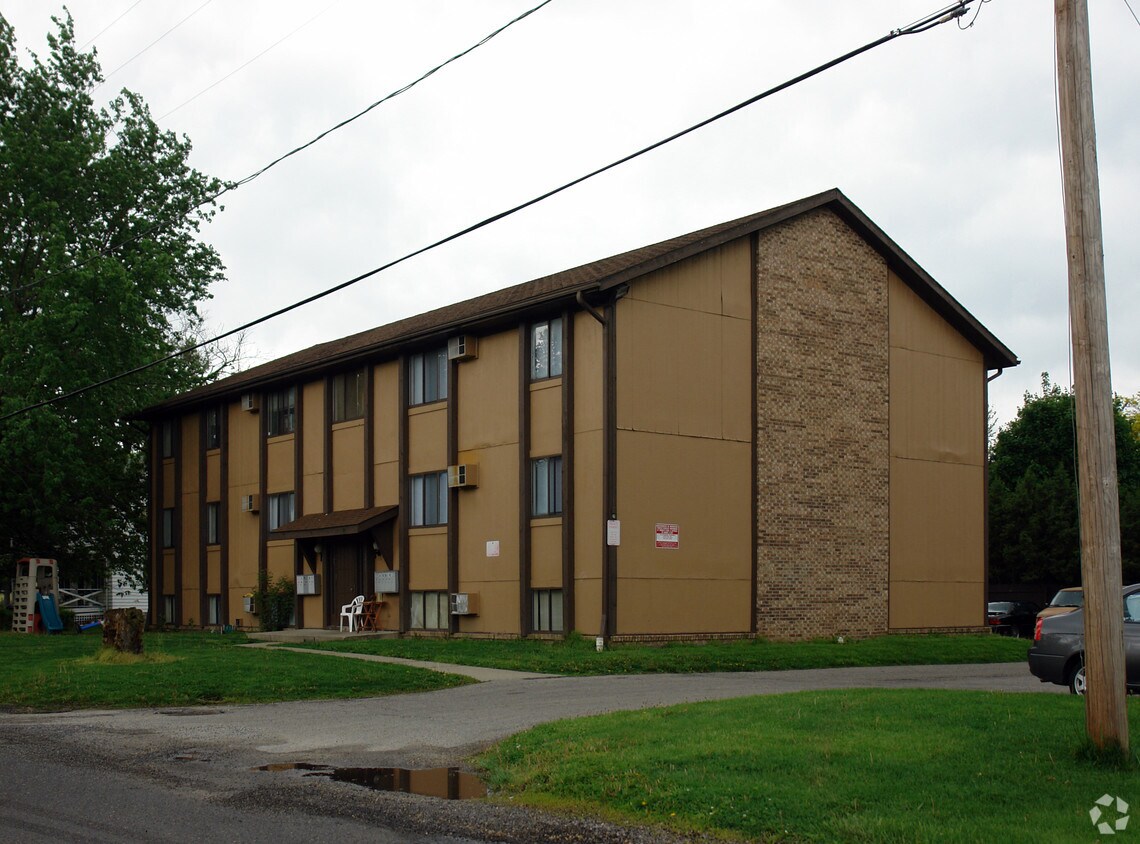 Building Photo - 1209 Vanderbilt Rd