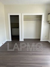 Building Photo - 1614 N Kenmore Ave