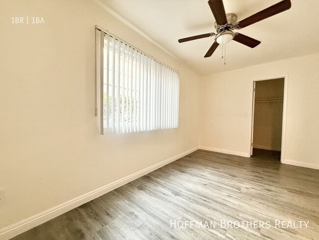 Building Photo - 14831 Delano St