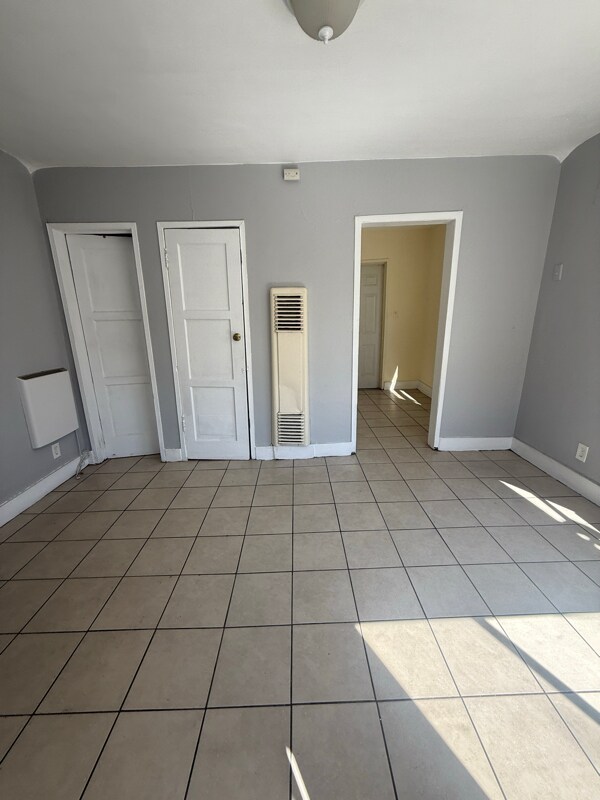 Primary Photo - 5721 E Gage Ave