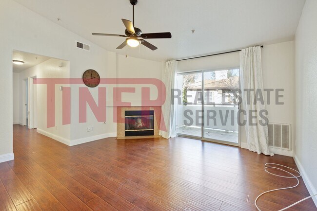 Foto del edificio - Spacious 3 bedroom apartment in Antelope