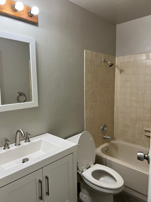 Building Photo - 250 Ponderosa Loop