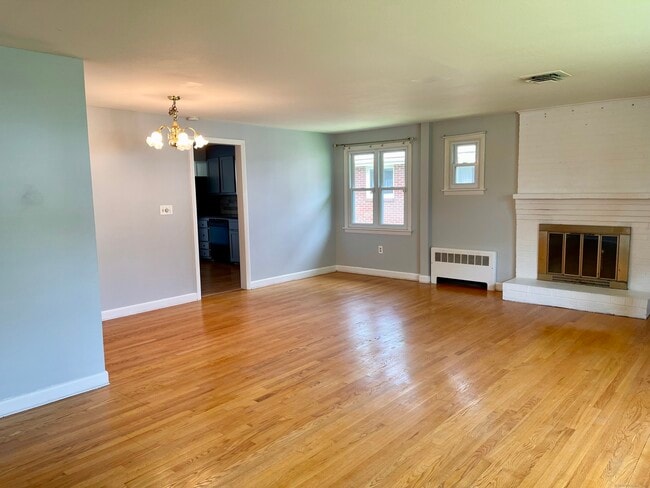 Building Photo - 25 Lindy Ln