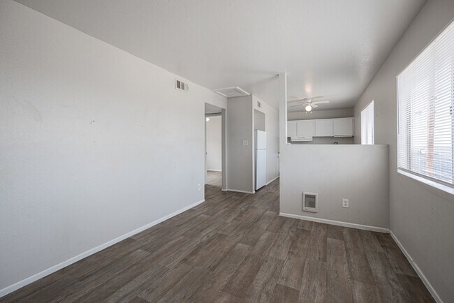 Foto del edificio - 622 N 30th Pl