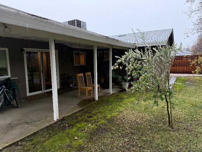 Foto del edificio - 8445 Palmaire Way