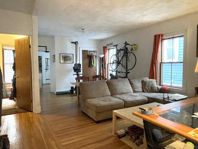 Foto del edificio - 250 Brookline St