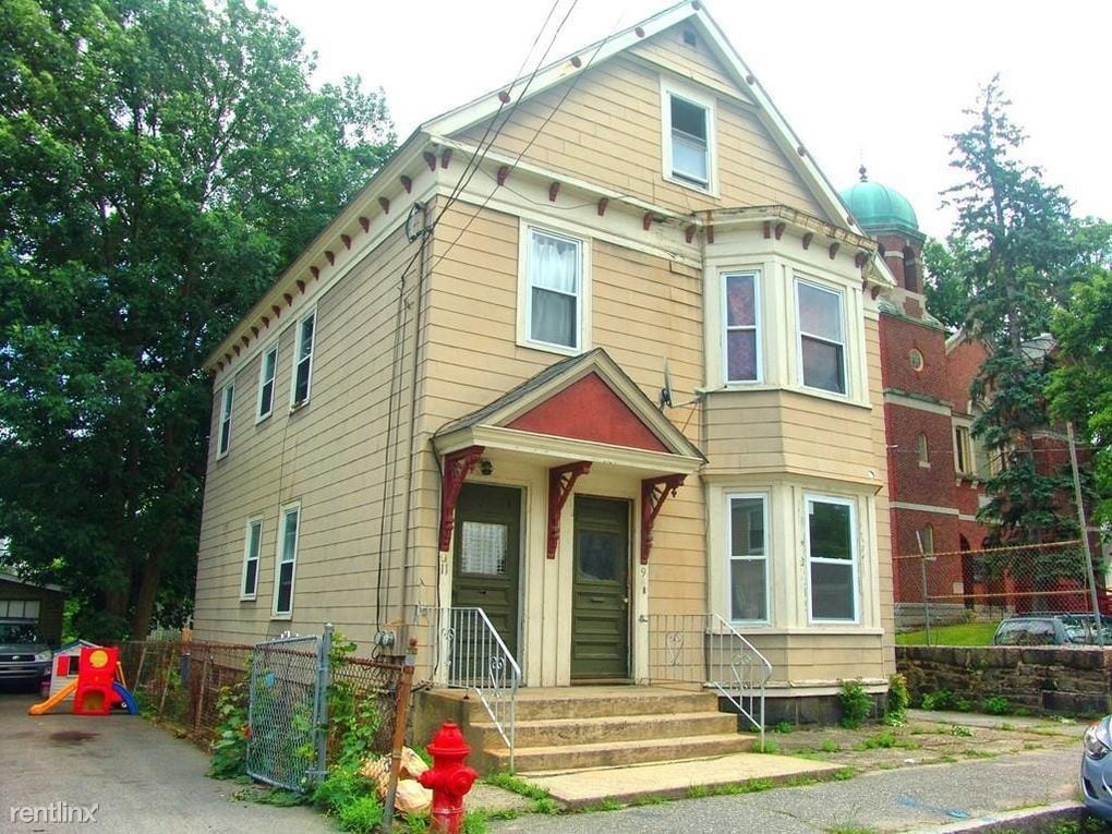 Primary Photo - 9 Carleton St