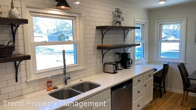 Foto del edificio - 4 br, 1 bath House - 1109 8th Ave. SW