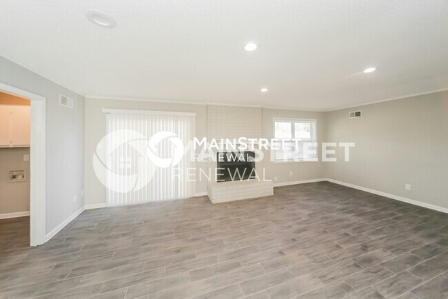 Building Photo - 3 Bedroom Pet-Friendly Home in Memphis, TN with Main Street Renewal