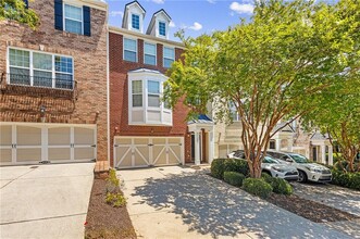 Building Photo - 1565 Oakdale Bluffs Dr