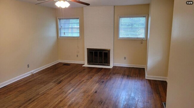 Building Photo - 271 Peachtree Cir