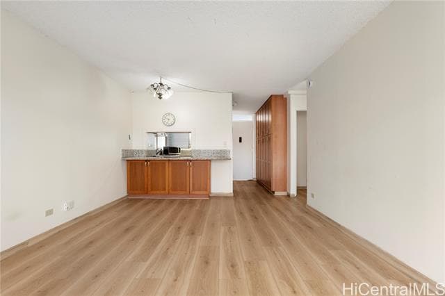 Building Photo - 2421 Ala Wai Blvd