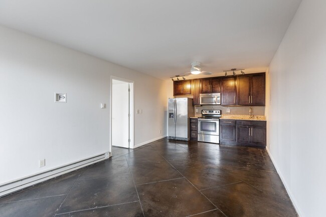 Building Photo - Renovated 1 bedroom in Hillsboro!