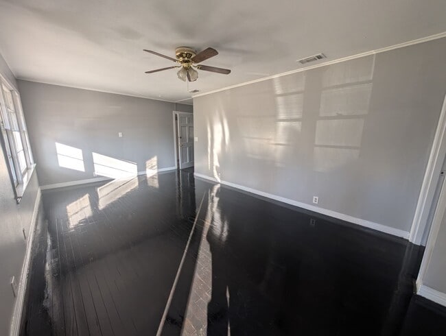Foto del edificio - Coming soon! 3 Bedroom