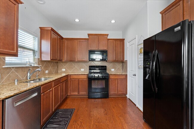 Building Photo - 14434 Cypress Meadows Dr