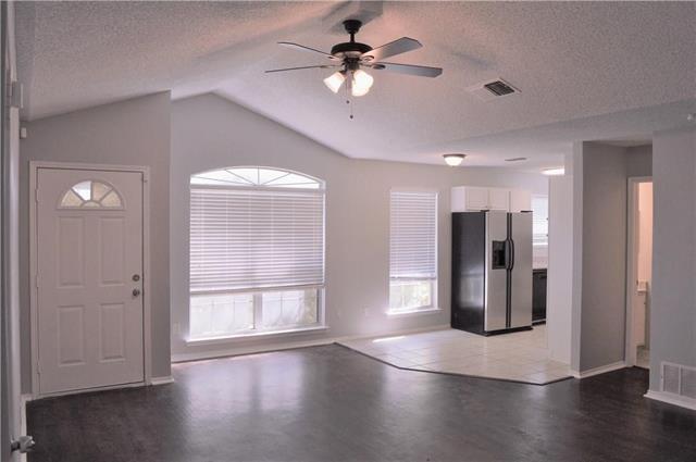 Building Photo - 240 Stallion Dr