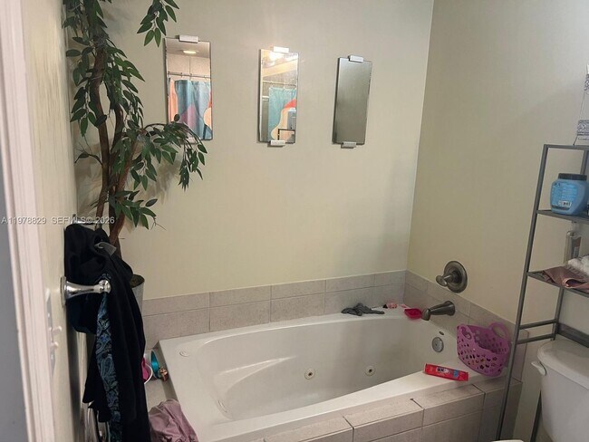 Building Photo - 140 S Dixie Hwy