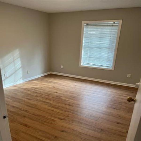 Foto del edificio - 1749 Whitehall Forest Ct SE