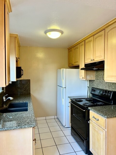 Foto del edificio - 901 Veterans Dr