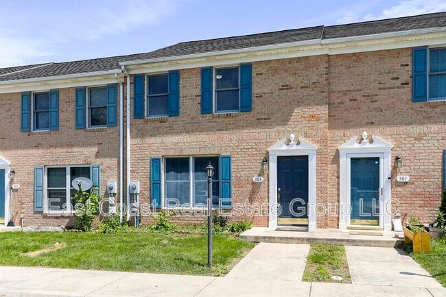 Building Photo - 303 E Ridge Dr