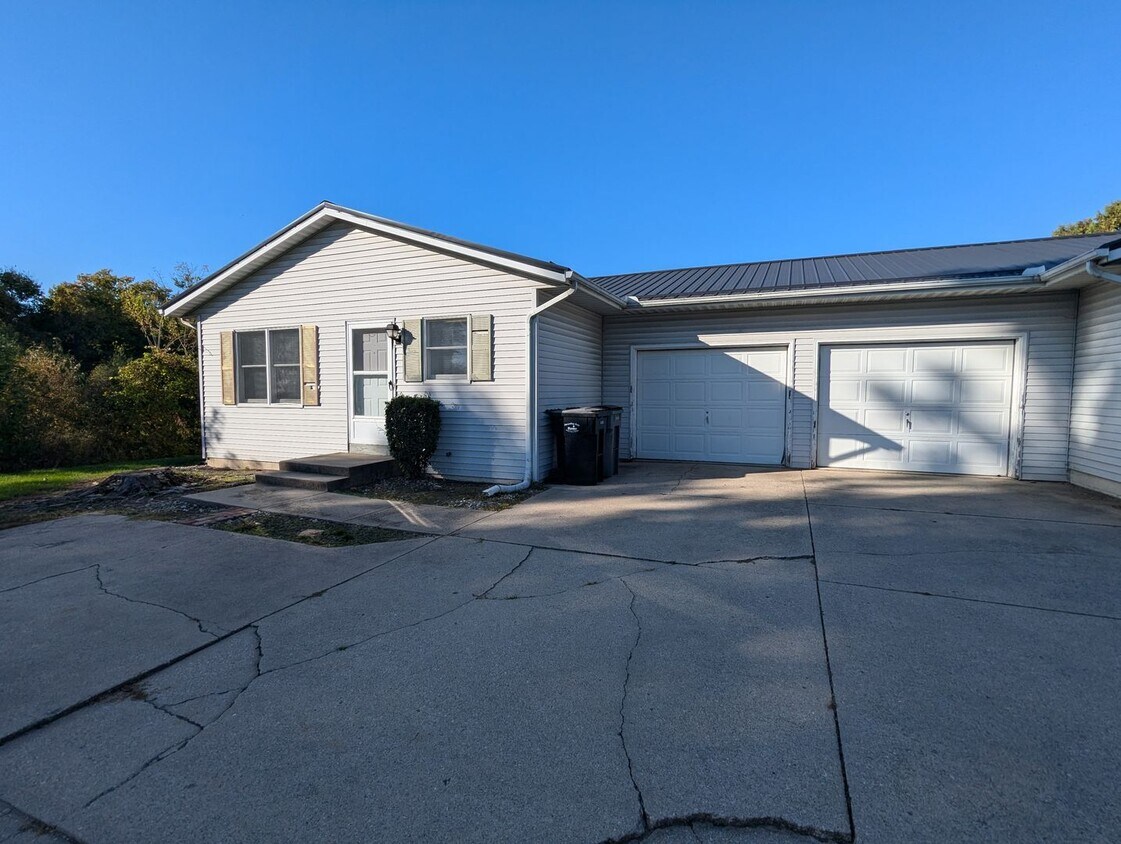 413 S Harkless Dr Unit 4131 S. Harkless Dr., Syracuse, IN 46567 Room