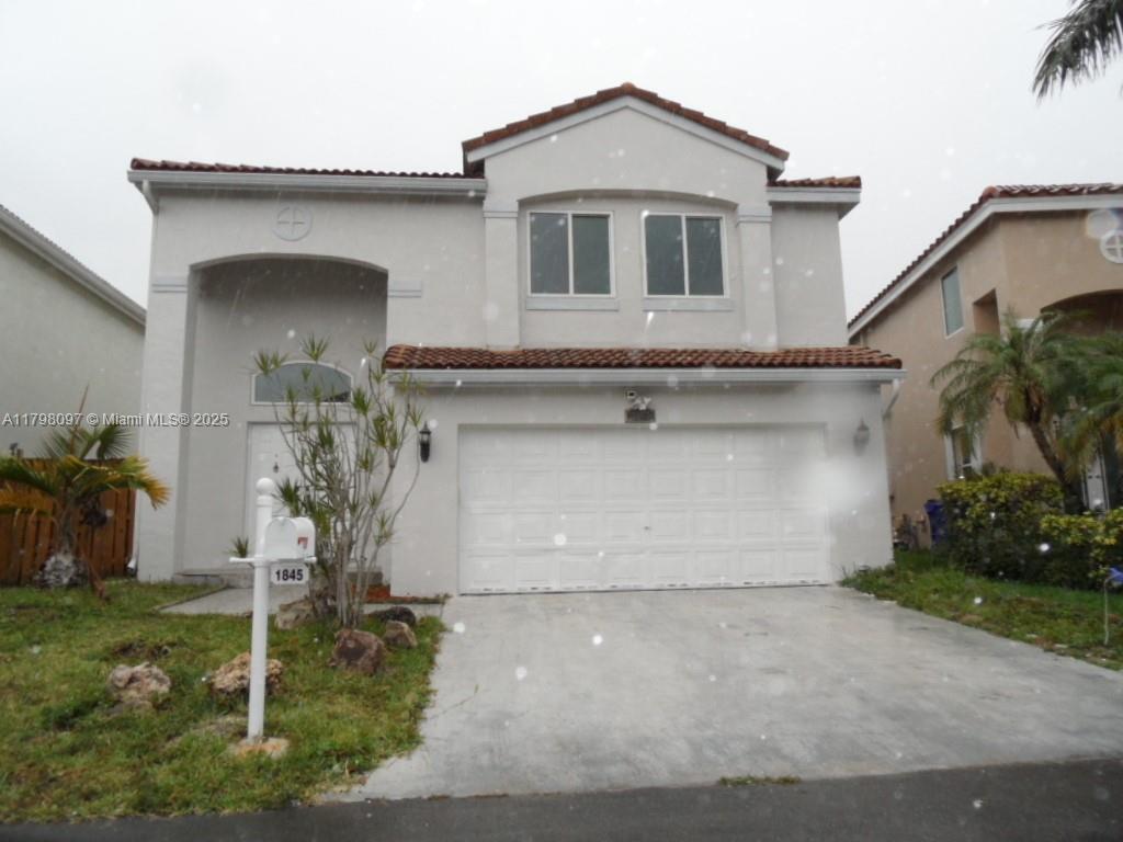 Foto principal - 1845 Vista Way