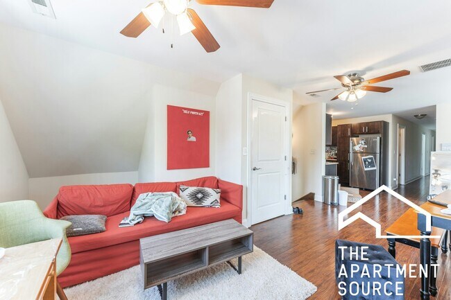 Foto del edificio - 3048 N Kimball Ave